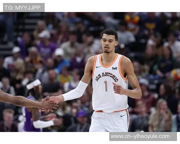 小莫布里表现平平16投仅中6得14分8板5助3断1帽正负值13