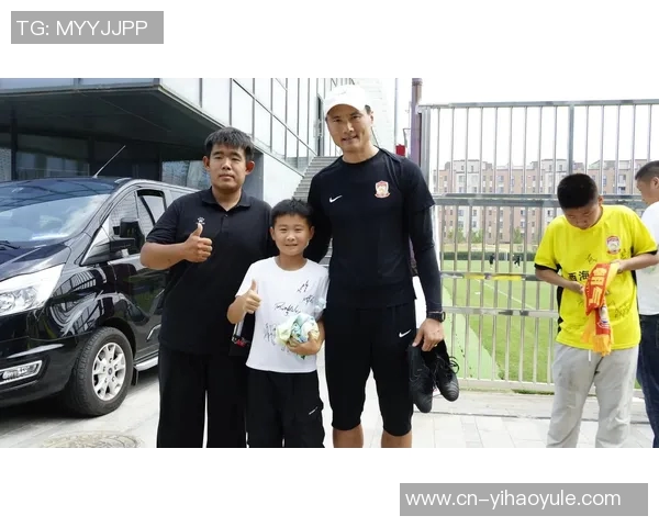 西海岸投资人坦言对邵佳一的深厚感情并期待球队进入前十名 西海岸投资人坦言对邵佳一的深厚感情并期待球队进入前十名